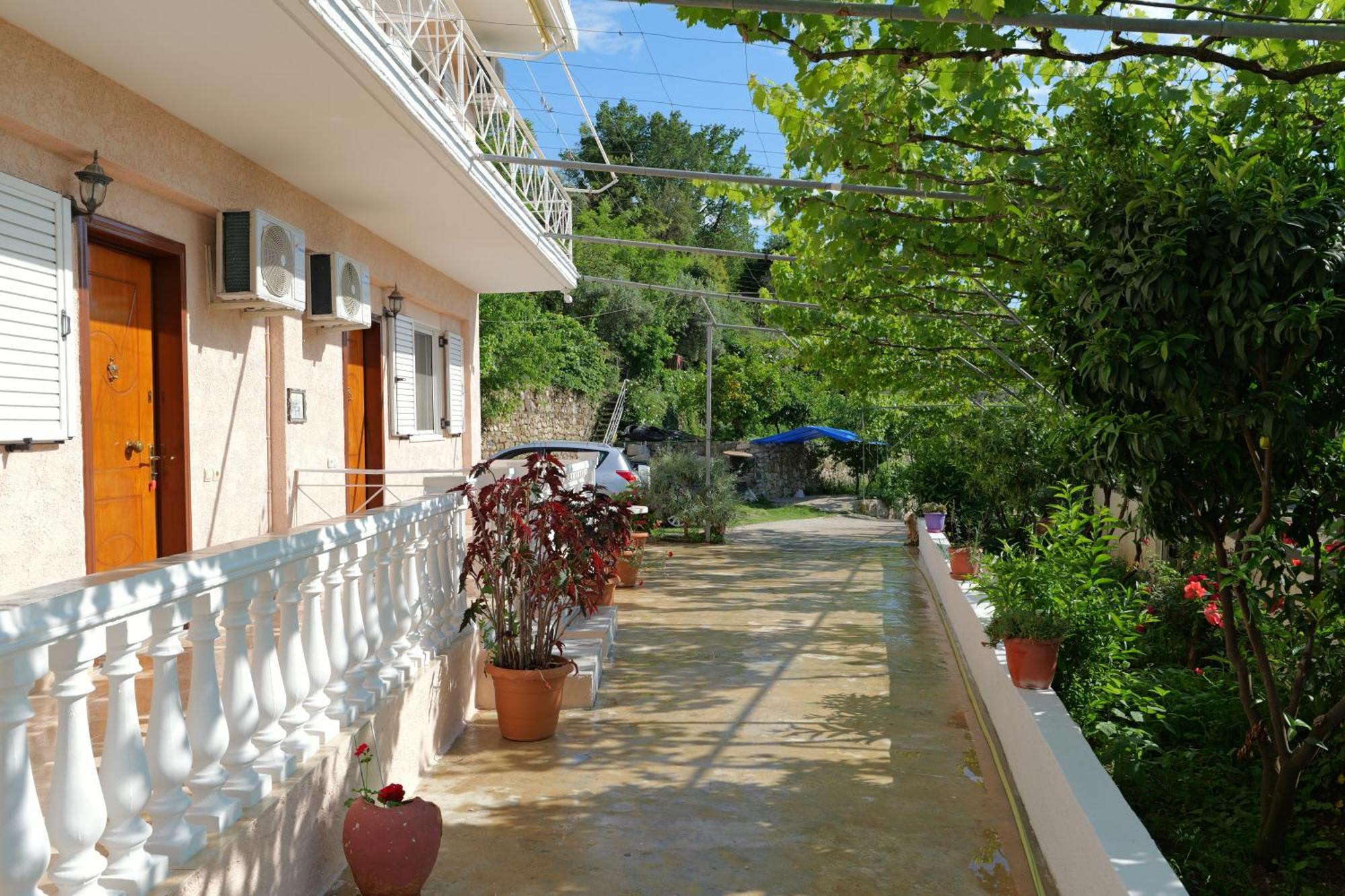Arthur'S 4Apartments Borsh Exterior photo
